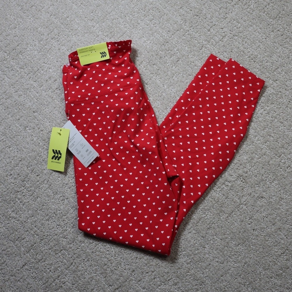 All In Motion Red Heart Print Crossover Ruffle Leggings Ultra High Rise M